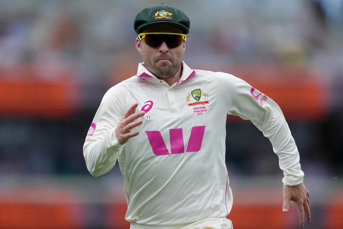 Cricket - The Ashes - Australia v England - Fifth Test - Sydney Cricket Ground, Sydney, Australia - January 5, 2026 Australia's substitute fielder Australia's Josh Inglis in action REUTERS/Asanka Brendon Ratnayake
