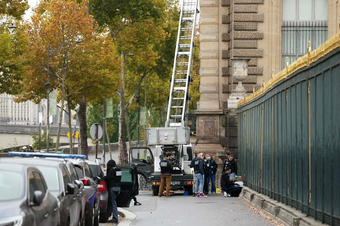 The thieves parked a truck with an extendable ladder below the museum’s Apollo Gallery, housing the French crown jewels, in October 2025.