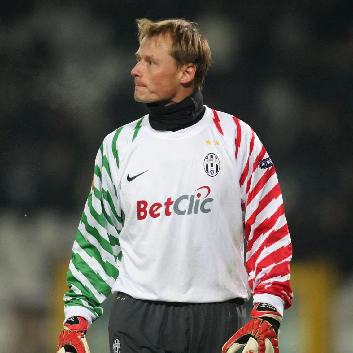 FILE PHOTO: Football - Juventus v Manchester City UEFA Europa League Group Stage Matchday Six Group A - Olympic Stadium, Turin, Italy - 10/11 - 16/12/10   Alex Manninger - Juventus   Mandatory Credit: Action Images / Carl Recine/File Photo
