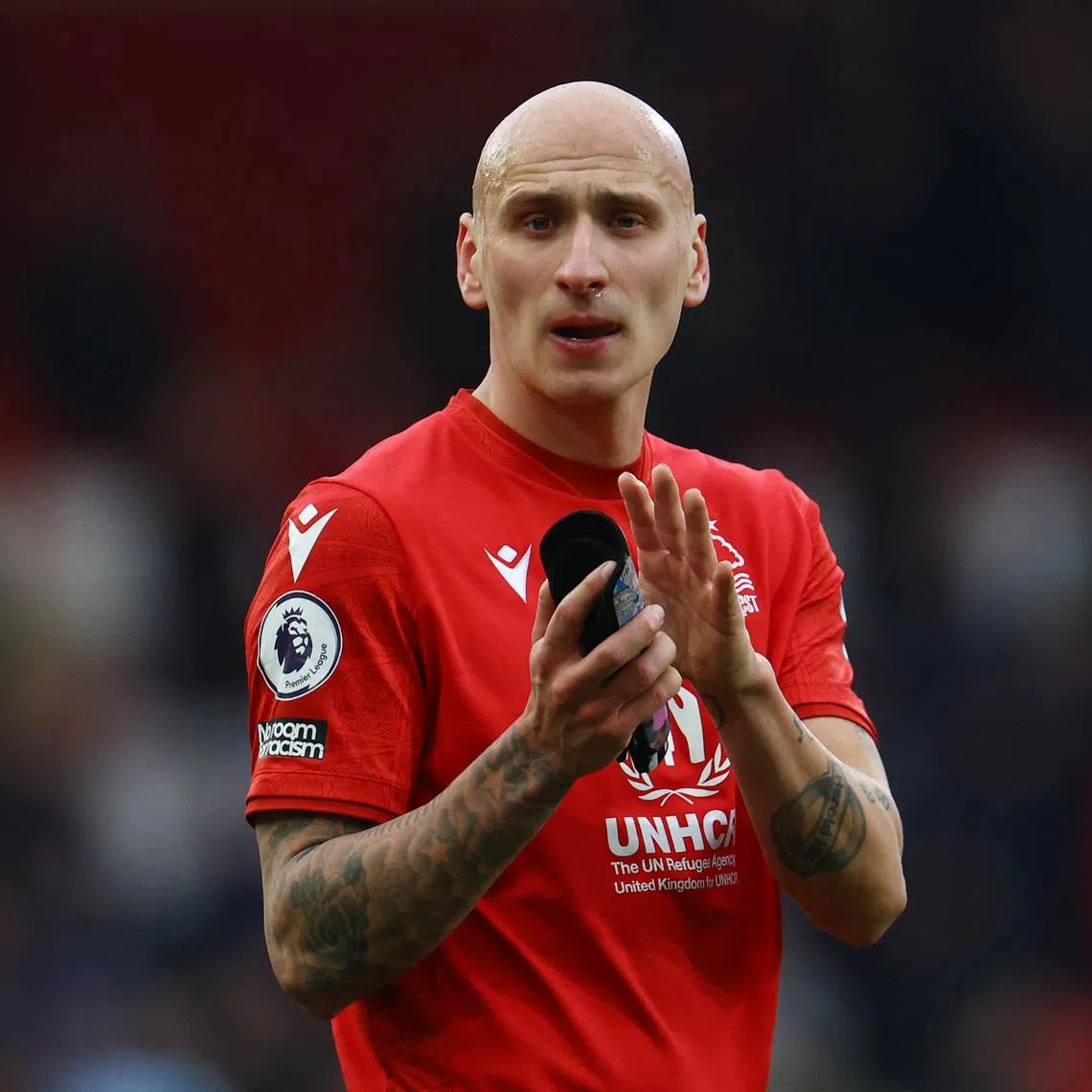 Soccer Football - Premier League - Nottingham Forest v Everton - The City Ground, Nottingham, Britain - March 5, 2023 Nottingham Forest's Jonjo Shelvey applauds fans after the match REUTERS/Molly Darlington