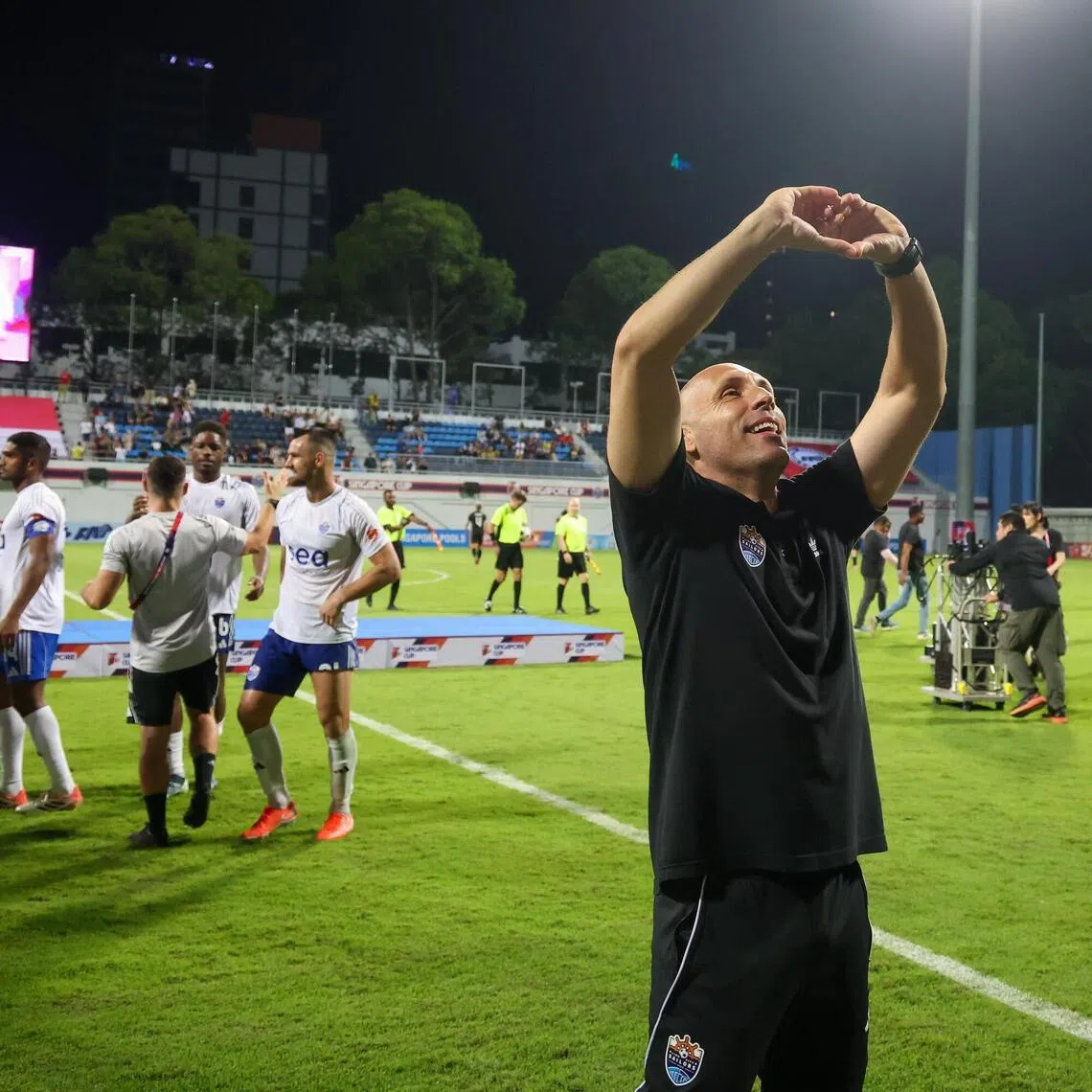 Lion City Sailors head coach Aleksandar Rankovic gestures to fans after winning the Singapore Cup final at Jalan Besar Stadium on Jan 10, 2026. ST PHOTO: JASON QUAH