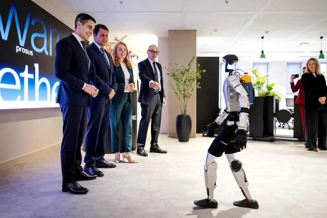 [GLGT] Dutch government plans to cut 25,000 jobs in AI-led overhaul ...