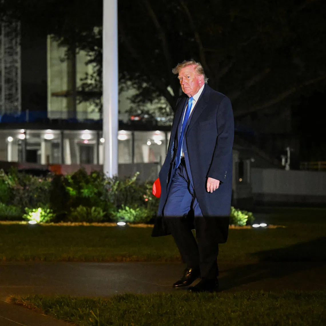 US President Donald Trump arrives at the White House on the South Lawn in Washington, D.C., US, September 27, 2026. REUTERS/Annabelle Gordon