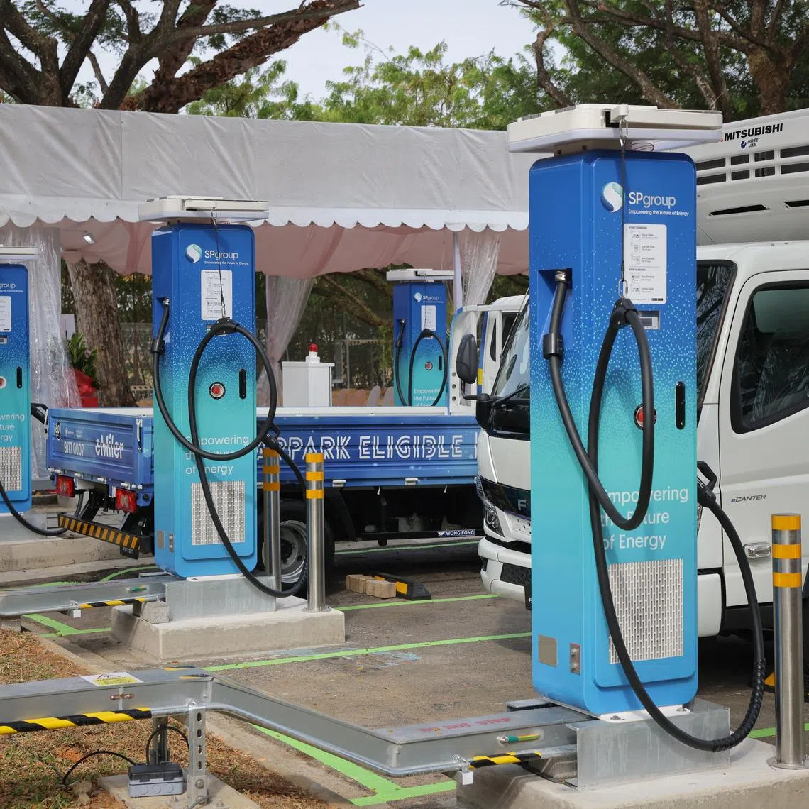 The new charger has been set up to serve large commercial vehicles like trucks and tour buses, as well as cars. 