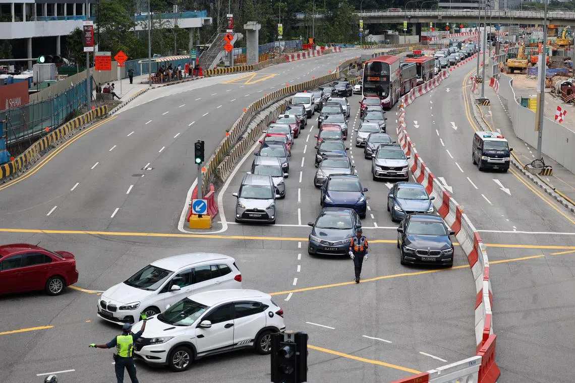 There were several road closures and diversions around the Suntec City area due to the Tour de France Singapore Criterium