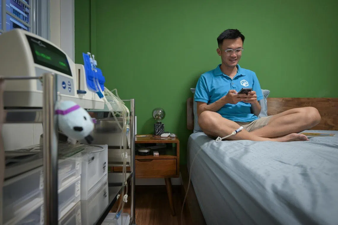 skperi/ST20240313_202440467652/Ng Sor Luan/

Mr Kenneth Ng, 44, chose peritoneal dialysis so he can continue to work.

Photographed on March 13, 2024.