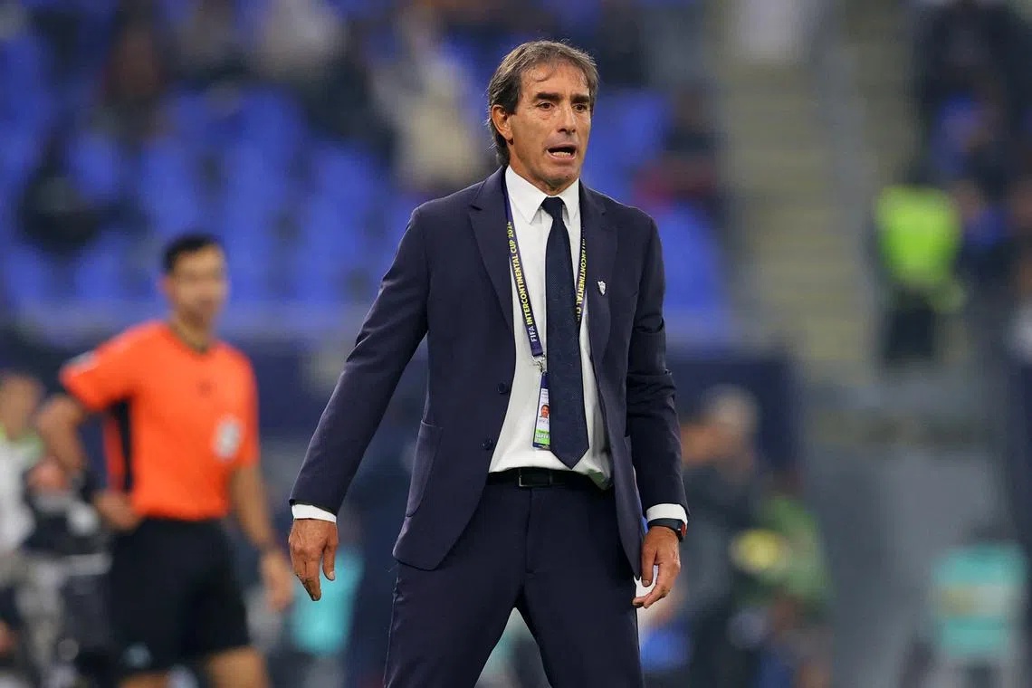 FILE PHOTO: Soccer Football - Intercontinental Cup - Derby of the Americas - Botafogo v Pachuca - Stadium 974, Doha, Qatar - December 11, 2024 Pachuca coach Guillermo Almada reacts. REUTERS/Ibraheem Al Omari/File Photo