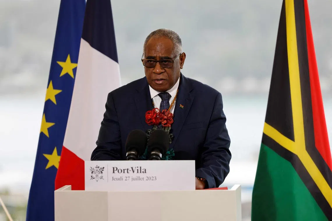 Vanuatu PM Ishmael Kalsakau has faced a political backlash after signing a security deal with Australia, the region's biggest aid donor.