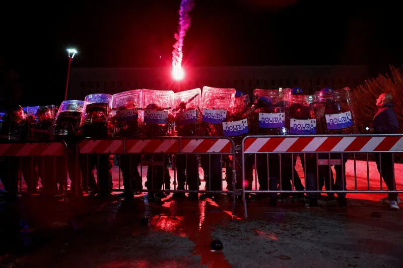 Police block pro-Palestinian protesters marching towards Italian Foreign Ministry in solidarity with the Global Sumud Flotilla and Gaza, in Rome, Italy, on Sept 25, 2025.