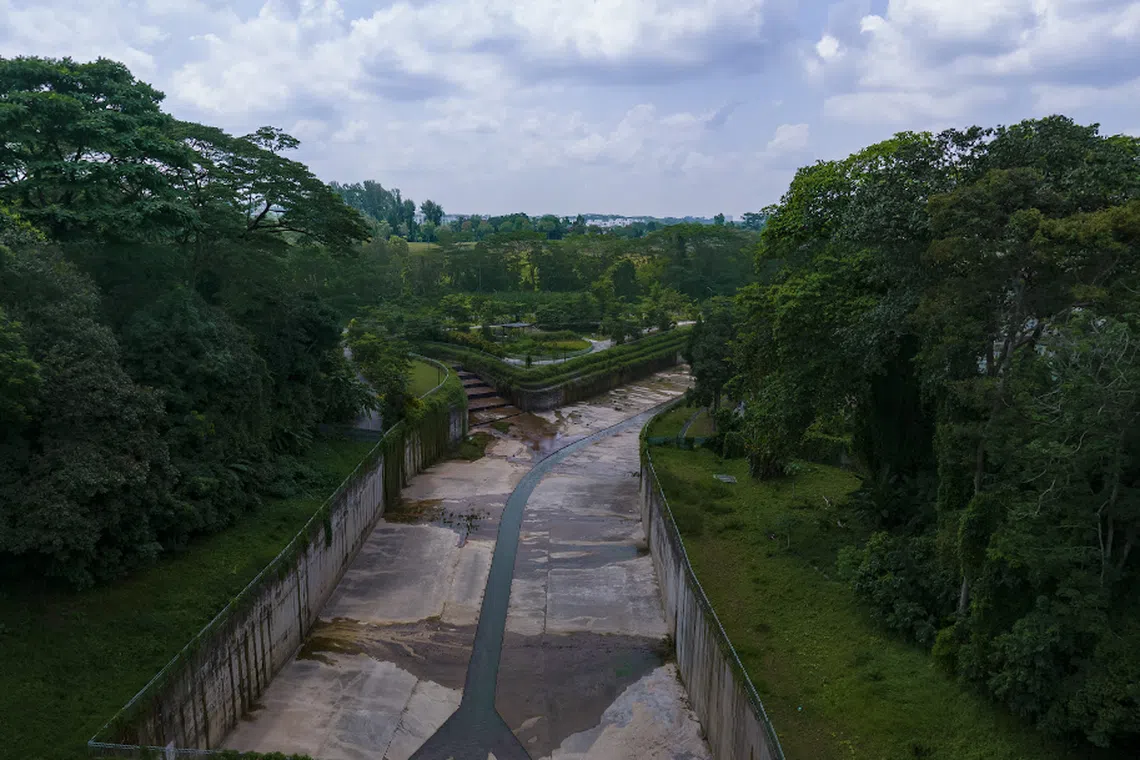The temporary road closures along Bukit Timah and Dunearn Roads are to facilitate drainage upgrading works along the Bukit Timah Canal. 