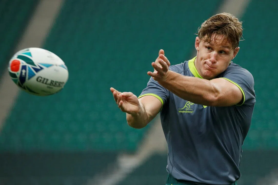FILE PHOTO: Rugby Union - Rugby World Cup - Australia Captain's Run -  Oita Stadium, Japan - October 18, 2019  Australia's Michael Hooper during Captain's Run.  REUTERS/Edgar Su/File Photo