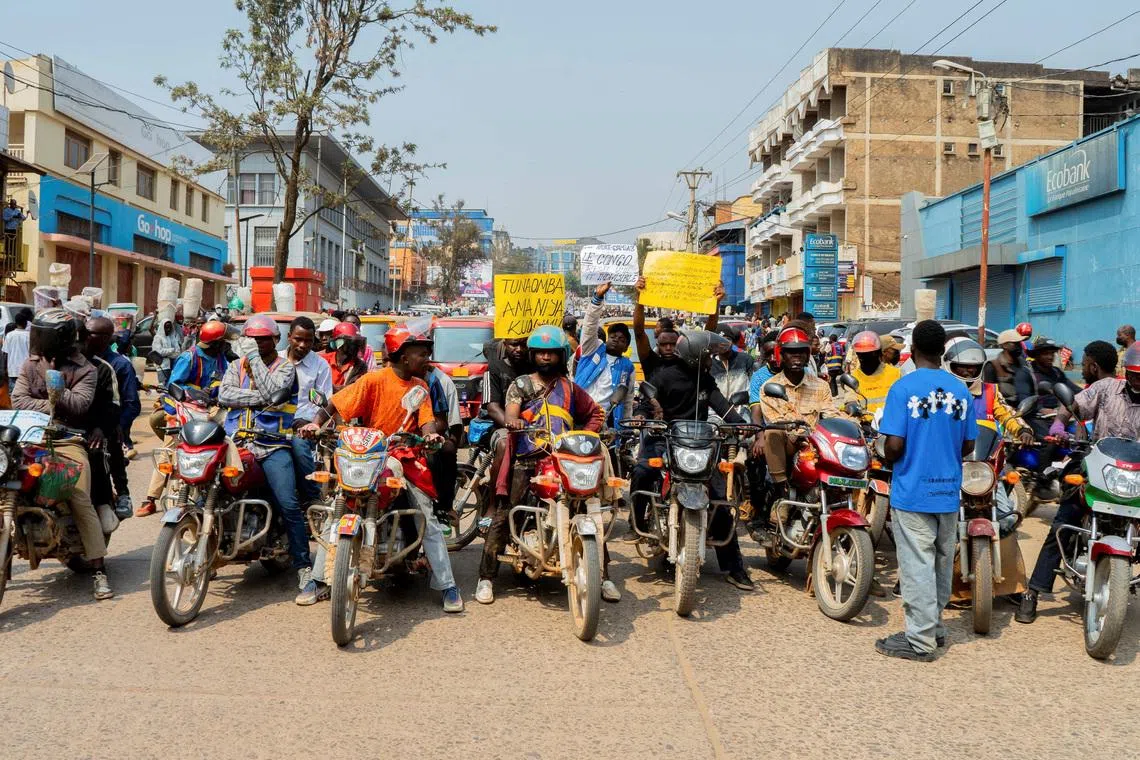 Congolese people gather to take part in a demonstration organized by civil society groups opposing the constitutional reforms proposed by President Felix Tshisekedi and calling for direct dialogue between the Congolese government and M23 rebels as part of efforts to end the conflict in the country, in Bukavu, eastern Democratic Republic of the Congo, July 28, 2026. REUTERS/Victoire Mukenge.