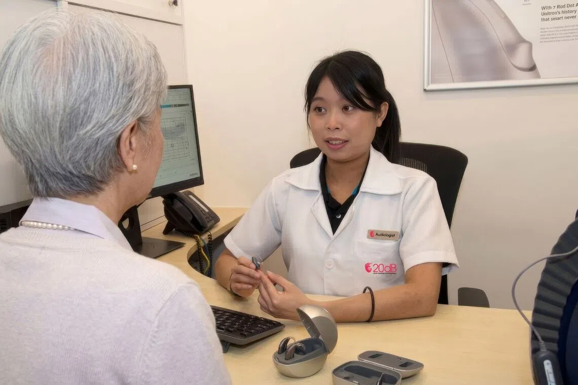 An audiologist from 20dB Hearing discusses a patient’s hearing concerns and needs before recommending a personalised hearing solution. 