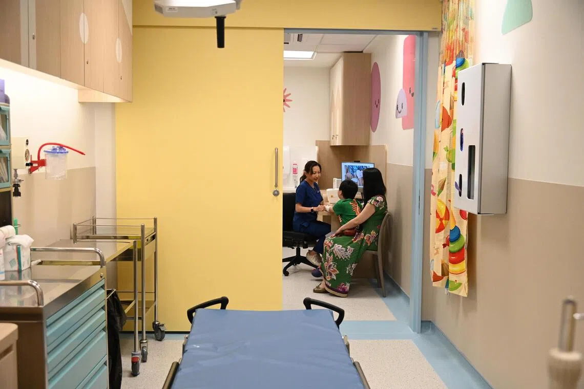 The doctor's consultation room is directly connected with the treatment room so that parents can be present when treatment is carried out.