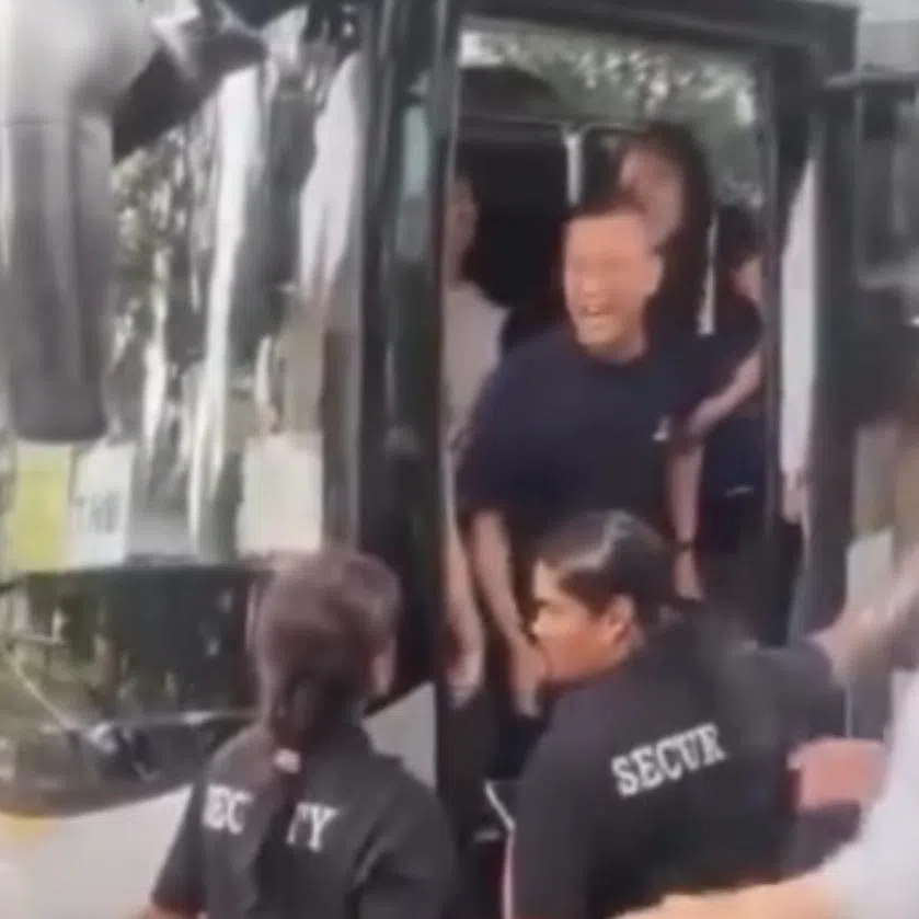 A video of the incident shows a man standing at the door of a bus arguing with two women wearing Safra security uniforms.