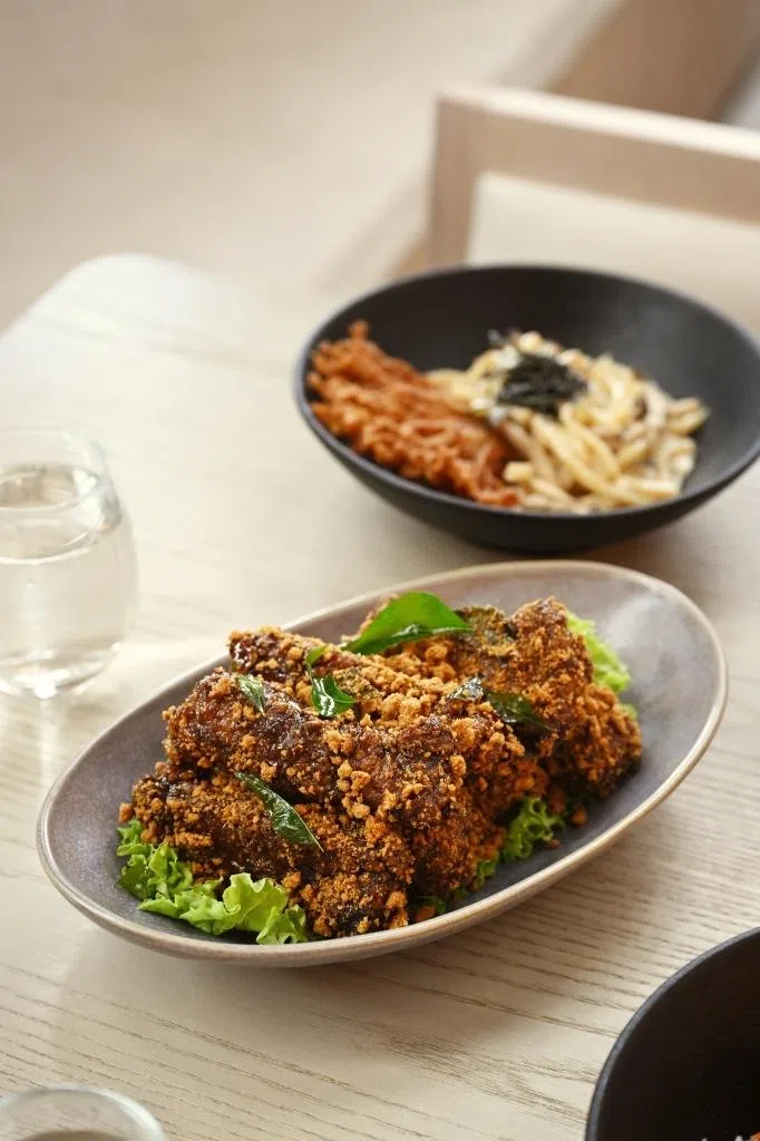 BYD by 1826 IMM Cafe's Biscoff Kopi Costelinha de Porco