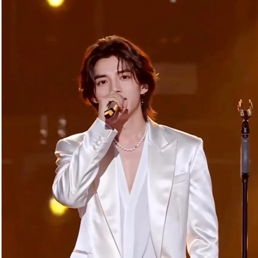 Chinese singer Pin, also known as Datouzhen, appearing in what is known as his official Instagram account. 