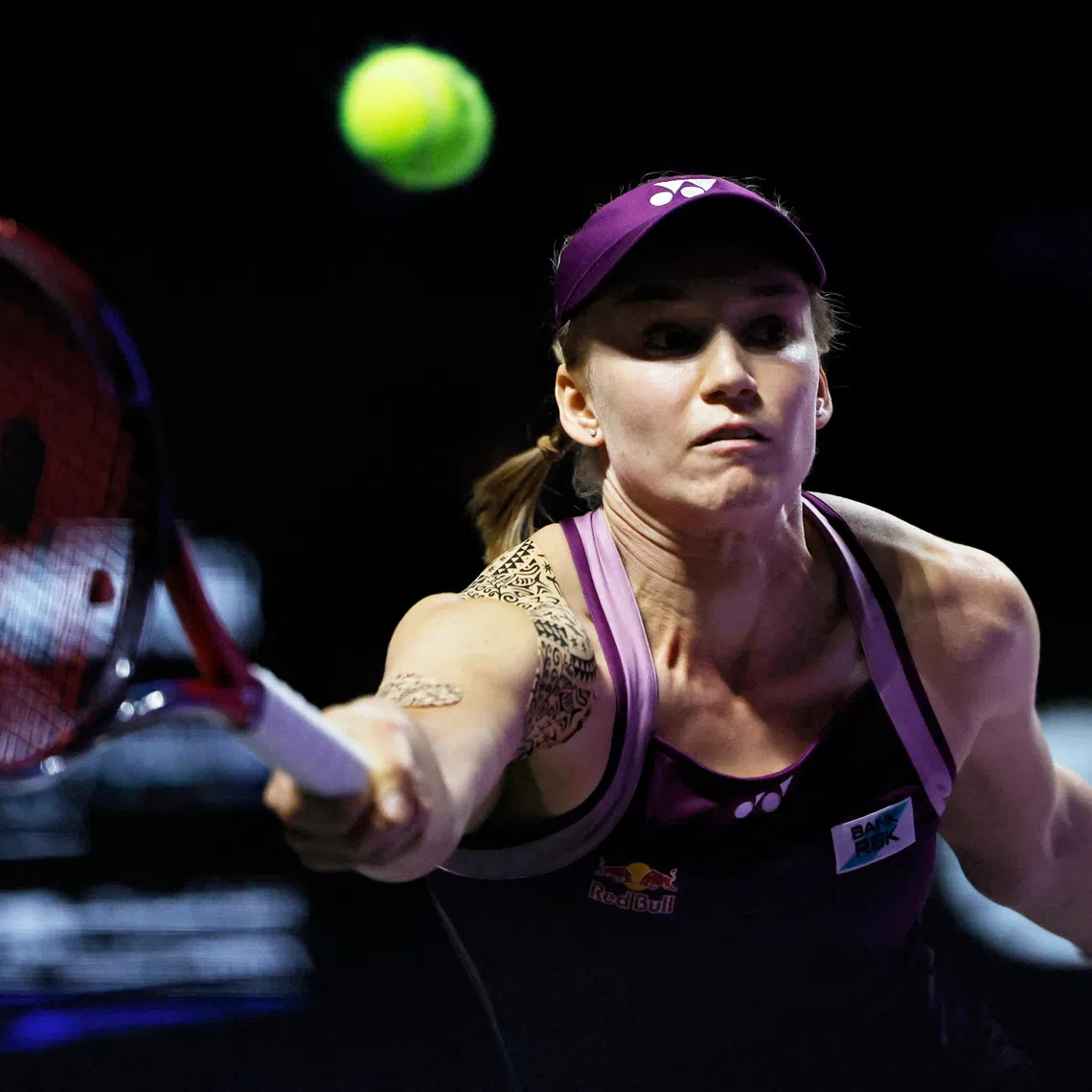 Tennis - WTA Finals - Riyadh - King Saud University Indoor Arena, Riyadh, Saudi Arabia - November 5, 2025 Kazakhstan's Elena Rybakina in action during her group stage match against Russia's Ekaterina Alexandrova REUTERS/Hamad I Mohammed
