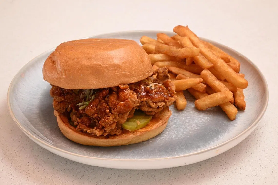 Chikn Sandwich Set from Foxy’s Chikn.