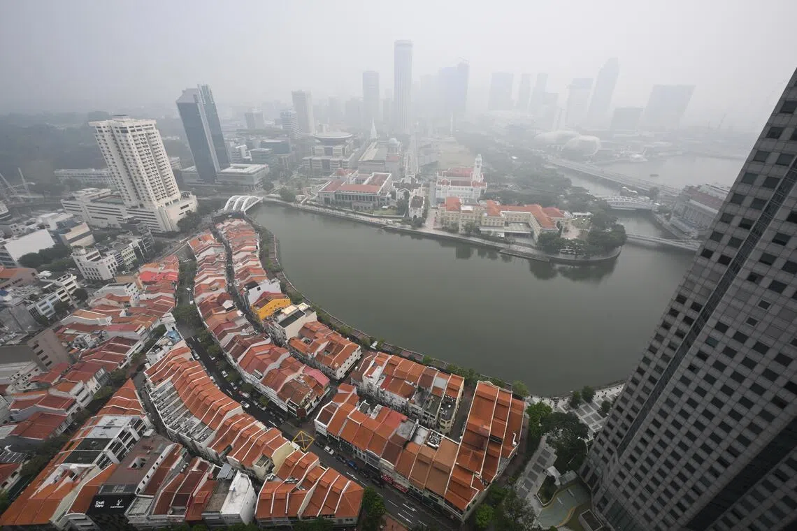 新加坡雾霾：空气污染指数（PSI）重回“不健康”级别，所有地区的PM2.5浓度仍处于“偏高”水平