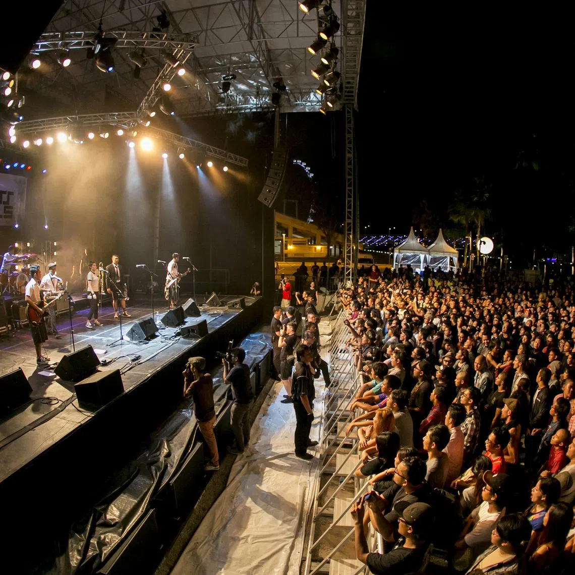 Baybeats, Singapore’s largest indie rock and alternative music festival, features three days of gigs across various venues within the Esplanade. 