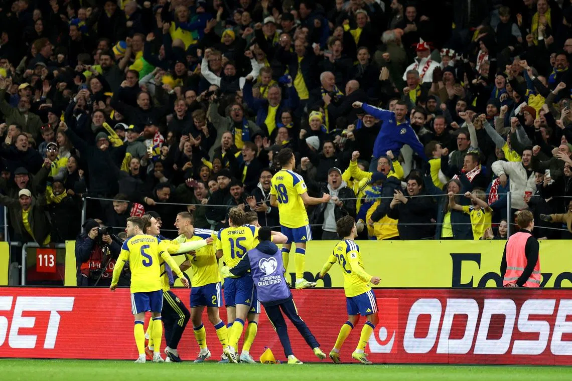 Gyokeres strikes late as Sweden edge Poland to reach World Cup finals