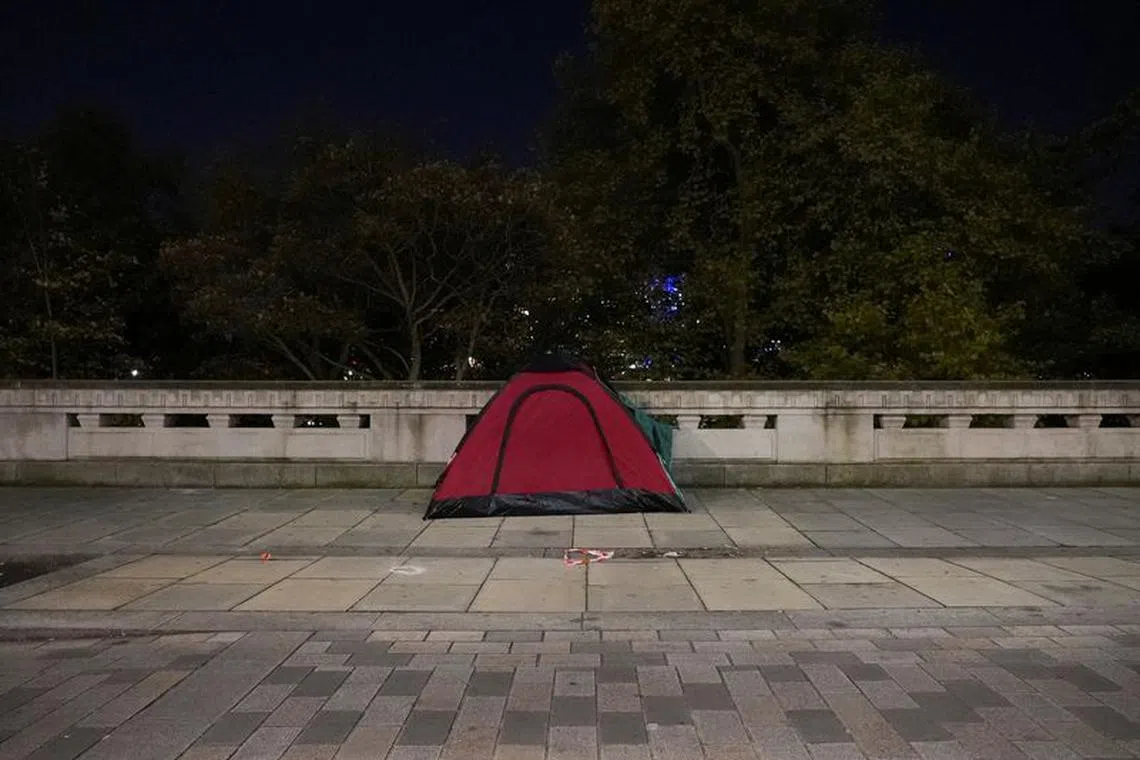 A tent is placed on the street in London, Britain November 6, 2023. REUTERS/Natalie Thomas/File Photo