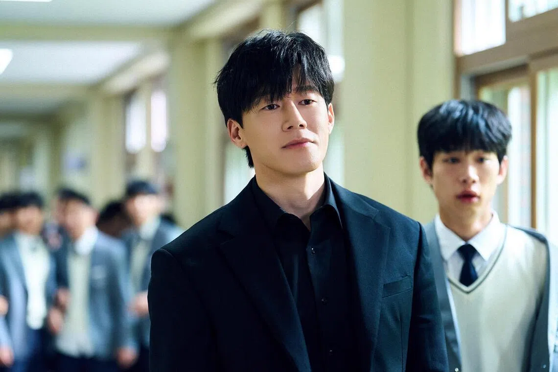 Kim Moo-yul stars in K-drama Teach You A Lesson.

