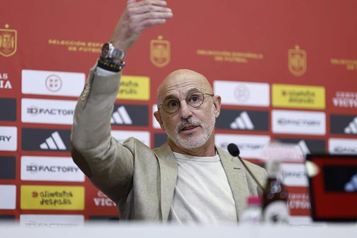 Spain coach Luis de la Fuente speaking at a press conference ahead of the Nations League final four.
