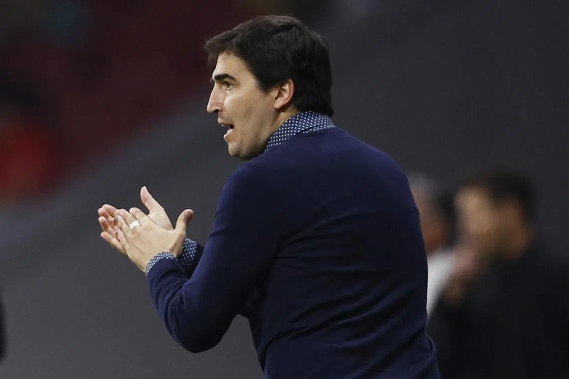 Soccer Football - LaLiga - Atletico Madrid v Rayo Vallecano - Metropolitano, Madrid, Spain - October 18, 2022 Rayo Vallecano coach Andoni Iraola REUTERS/Juan Medina
