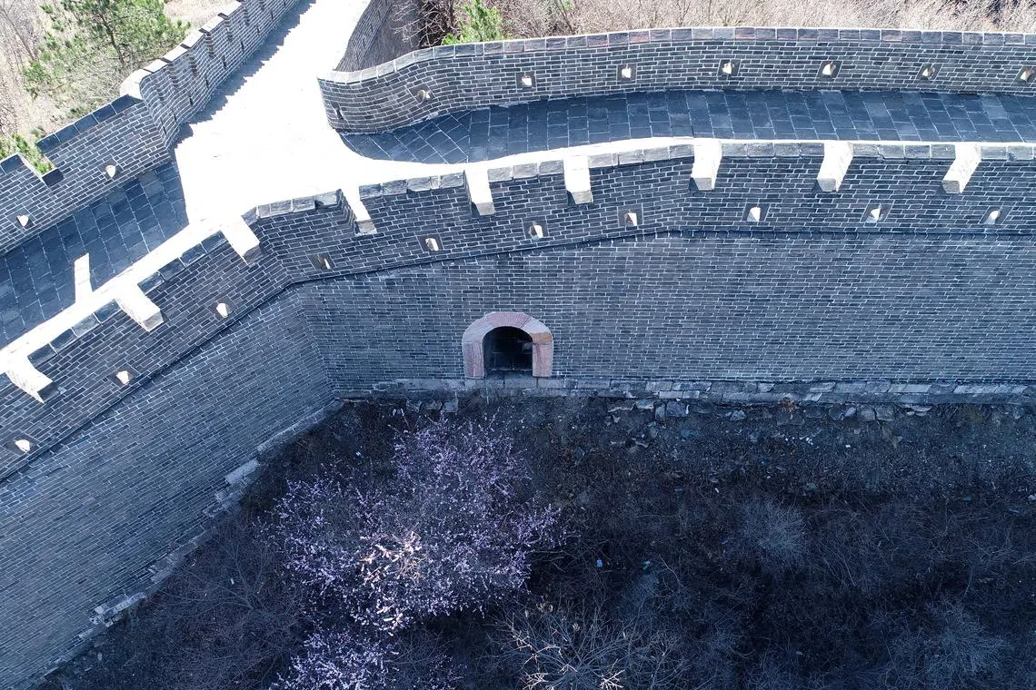 A secret door along the Great Wall