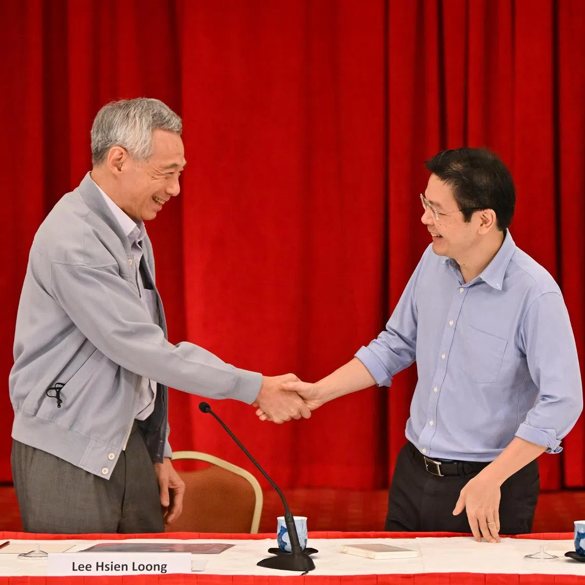Prime Minister Lee Hsien Loong (left) also affirmed his confidence in Deputy Prime Minister Lawrence Wong and the 4G team.