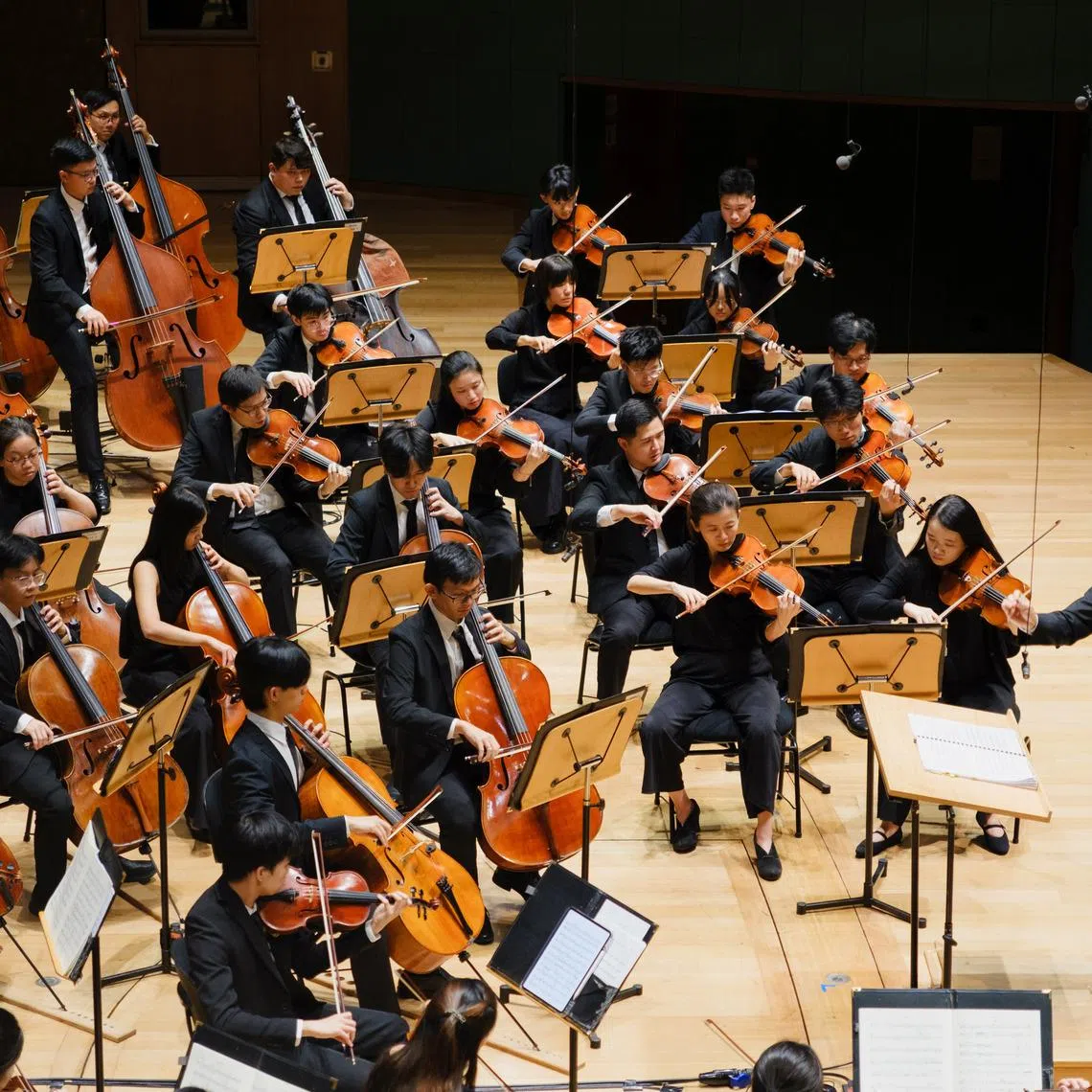 Led by music director Chan Tze Law, the Orchestra Of The Music Makers played Rachmaninoff's Third Piano Concerto with pianist Haochen Zhang. 
Thanks