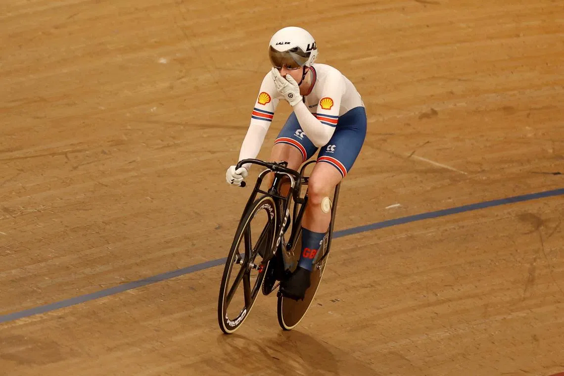 FILE PHOTO: Cycling - UCI World Championships 2023 - Emirates Arena, Glasgow, Scotland, Britain - August 9, 2023 Britain's Emma Finucane celebrates winning the gold medal after the women's elite sprint final REUTERS/Matthew Childs/File Photo