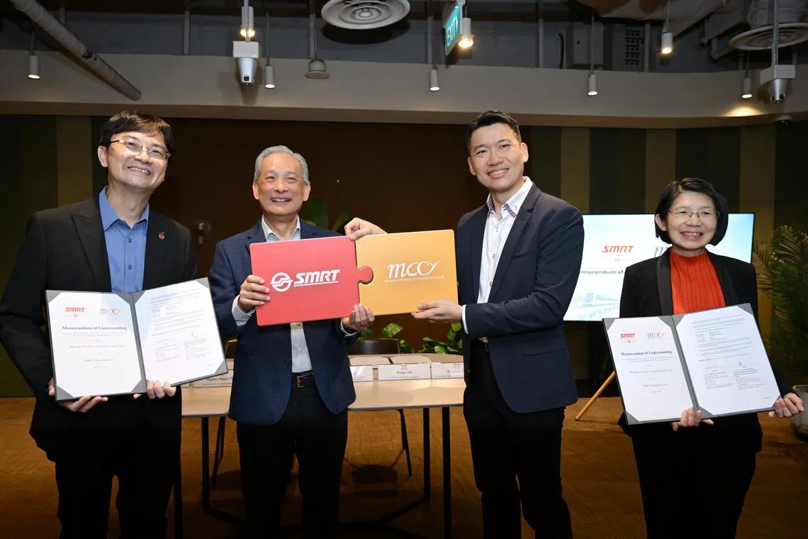 (From left) SMRT group CEO Ngien Hoon Ping, SMRT chairman Seah Moon Ming, Acting Minister for Culture, Community and Youth David Neo and permanent secretary for Ministry of Culture, Community and Youth Teoh Zsin Woon on May 29.