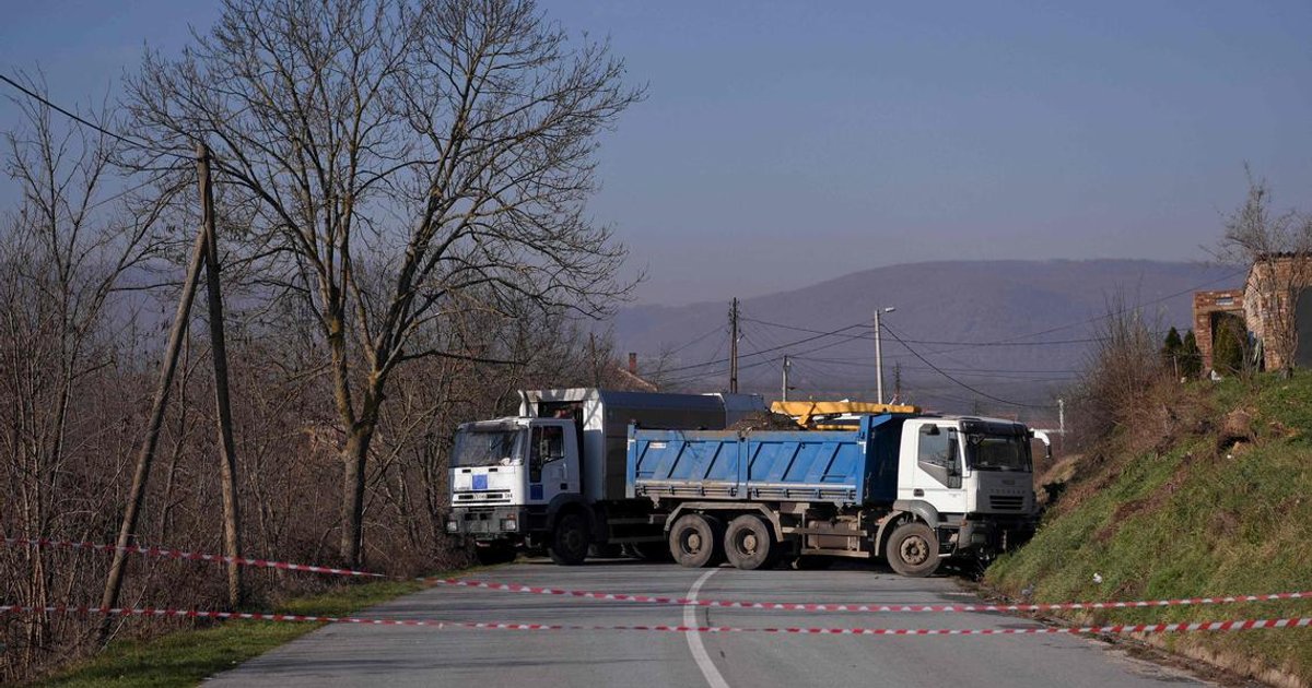 Tensions rise in northern Kosovo as local Serbs block roads, Serbia ...