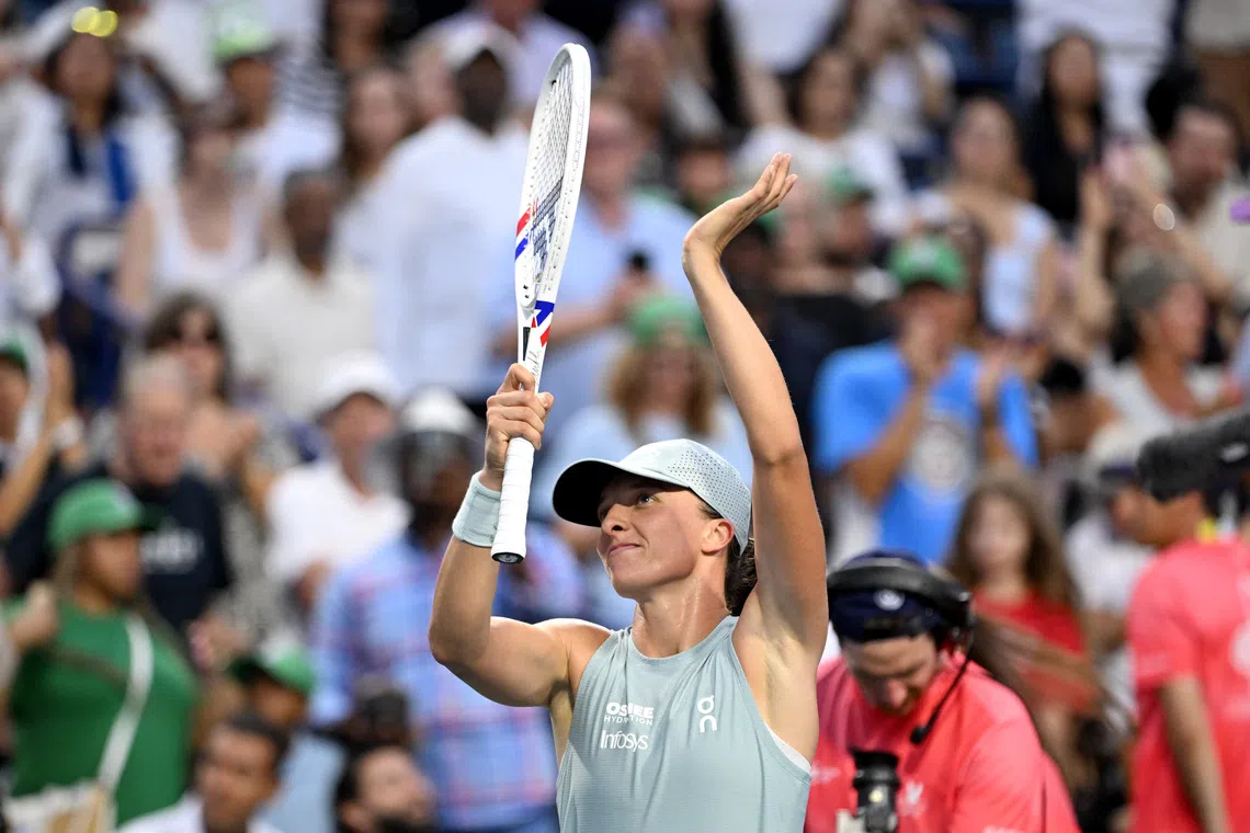 Iga Swiatek combined crisp ball striking with strong court coverage to overwhelm her Russian opponent in 68 minutes.