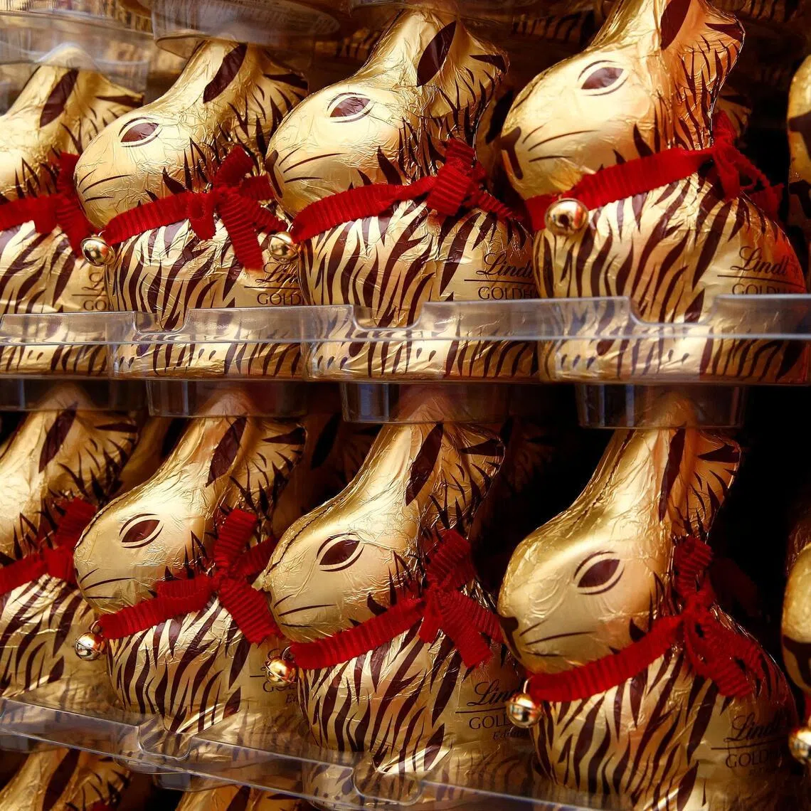 Swiss chocolate maker Lindt & Sprungli has known for more than 20 years that its cocoa is produced with child labour, according to a complaint filed in a US court.
