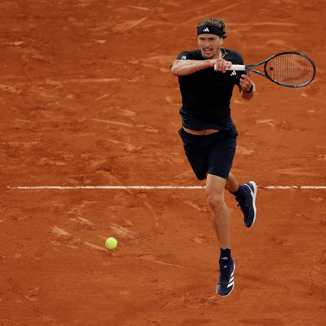 Tennis - French Open - Roland Garros, Paris, France - June 2, 2026 Germany's Alexander Zverev in action during his quarter final match against Spain's Rafael Jodar REUTERS/Stephanie Lecocq