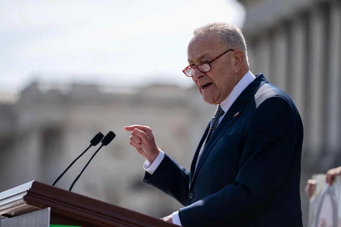 Senator Chuck Schumer is the highest-ranking elected US Jewish official and is not of Palestinian heritage.