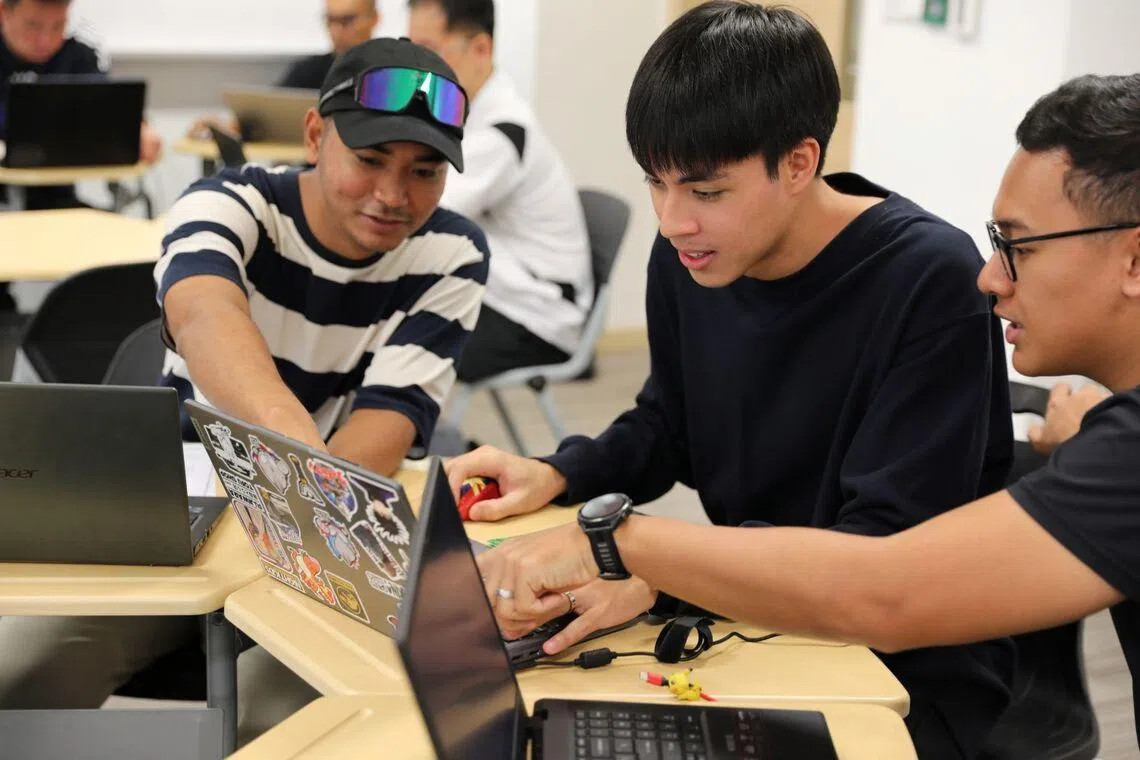 Chew Rui Ming shares his policing experiences with fellow learners during lessons at Temasek Polytechnic.