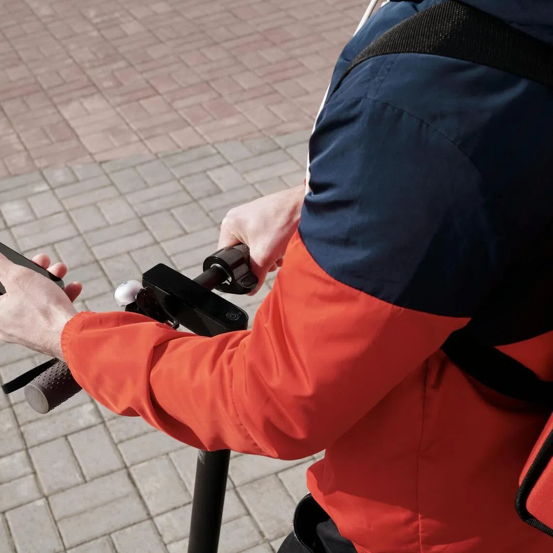 Many of the riders were allegedly recruited through Telegram job groups advertising “delivery-only” work assignments.