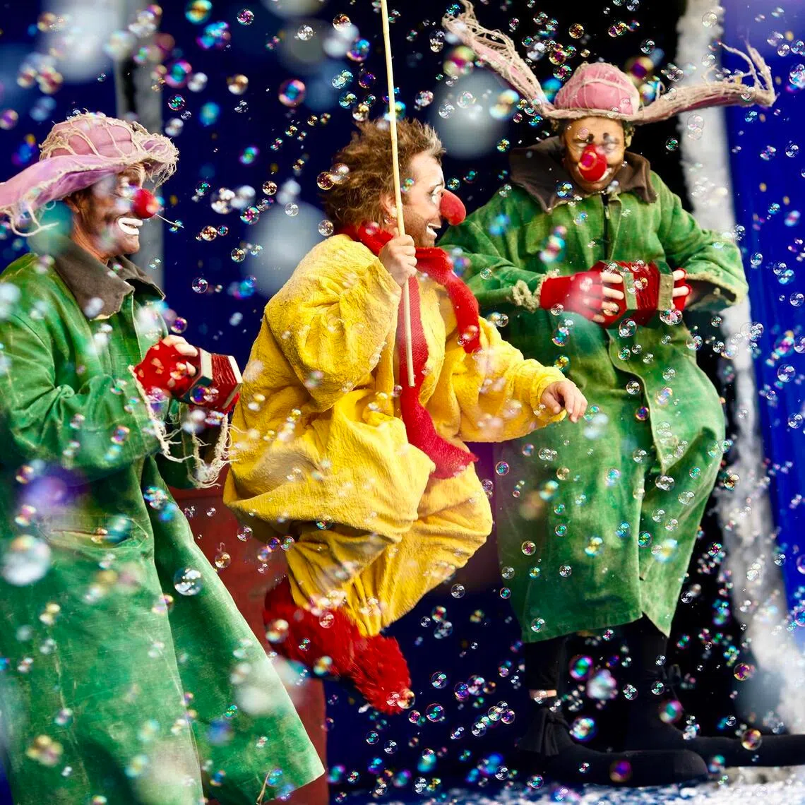 Contemporary circus and theatrical show Slava’s Snowshow returns to Sands Theatre at Marina Bay Sands.