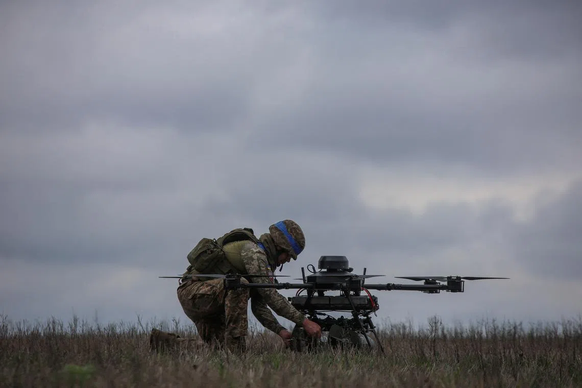 FILE PHOTO: A Ukrainian serviceman of the 25th Airborne Brigade prepares a Vampire, a heavy unmanned aerial vehicle, for flight near a front line, amid Russia's attack on Ukraine, in Donetsk region, Ukraine April 5, 2025. REUTERS/Oleksandr Ratushniak/File Photo