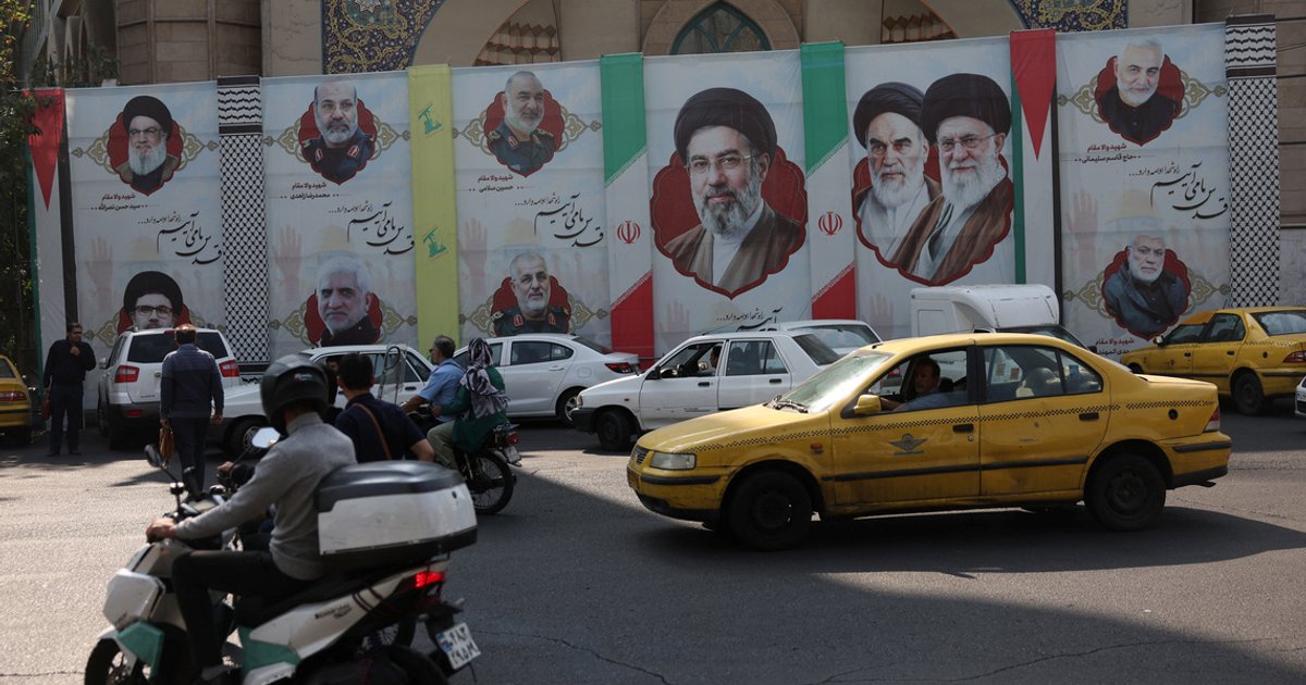 Iranian envoys meet Qatari mediators as threat looms of US strikes after midterms