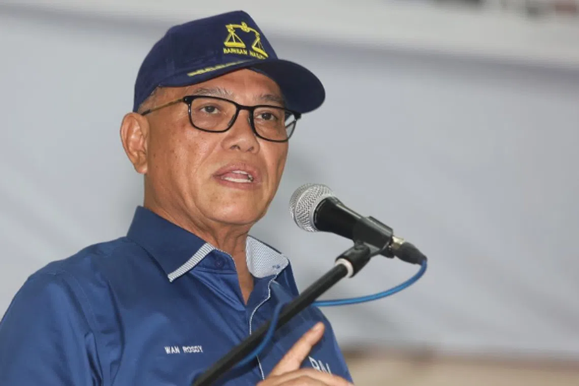 Datuk Seri Wan Rosdy Wan Ismail will be sworn in as Pahang's menteri besar on Monday. 