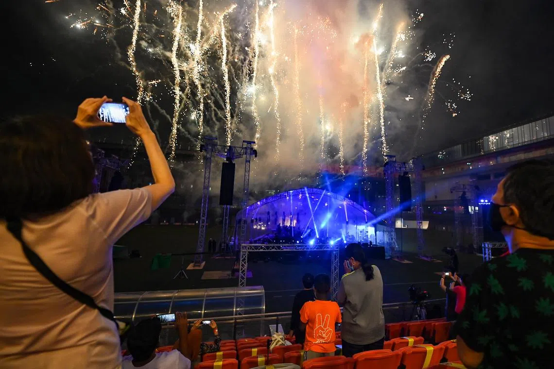 (FILE PIC) Our Tampines Hub hosting the New Year Eve Countdown on Dec 31, 2021, with ‘live’ performances, fun-filled events and 3-day family-friendly fringe activities at the Hub.  

This year (Dec 31, 2022) Our Tampines Hub will have a fireworks display at the community club’s 5,000-seat Town Square, after its wildly successful first pyrotechnics show on Jan 1 one year ago. The organisers say that Tampines residents and their families will be treated to three days of celebrations, kicking off with the Countdown To Magical Moments 2023, a circus-themed countdown show hosted by entertainment veteran Najip Ali and Mediacorp Radio 933FM deejay Hazelle Teo. All the shows are free of charge and open to everyone in the community.