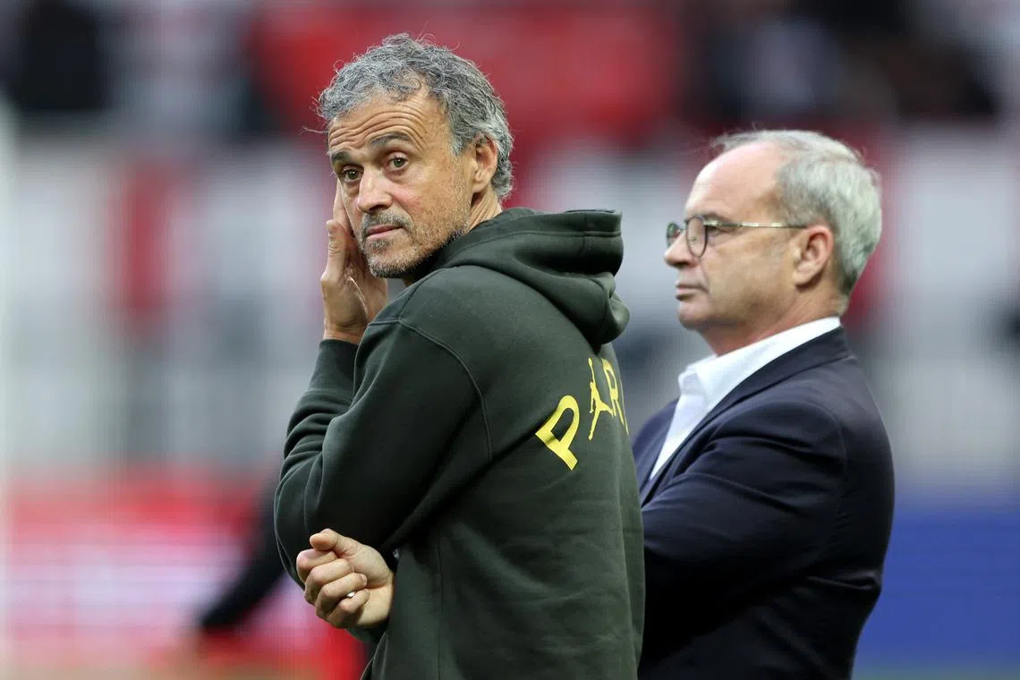 FILE PHOTO: Soccer Football - Ligue 1 - OGC Nice v Paris St Germain - Allianz Riviera, Nice, France - May 15, 2024 Paris St Germain coach Luis Enrique on the pitch before the match REUTERS/Manon Cruz
