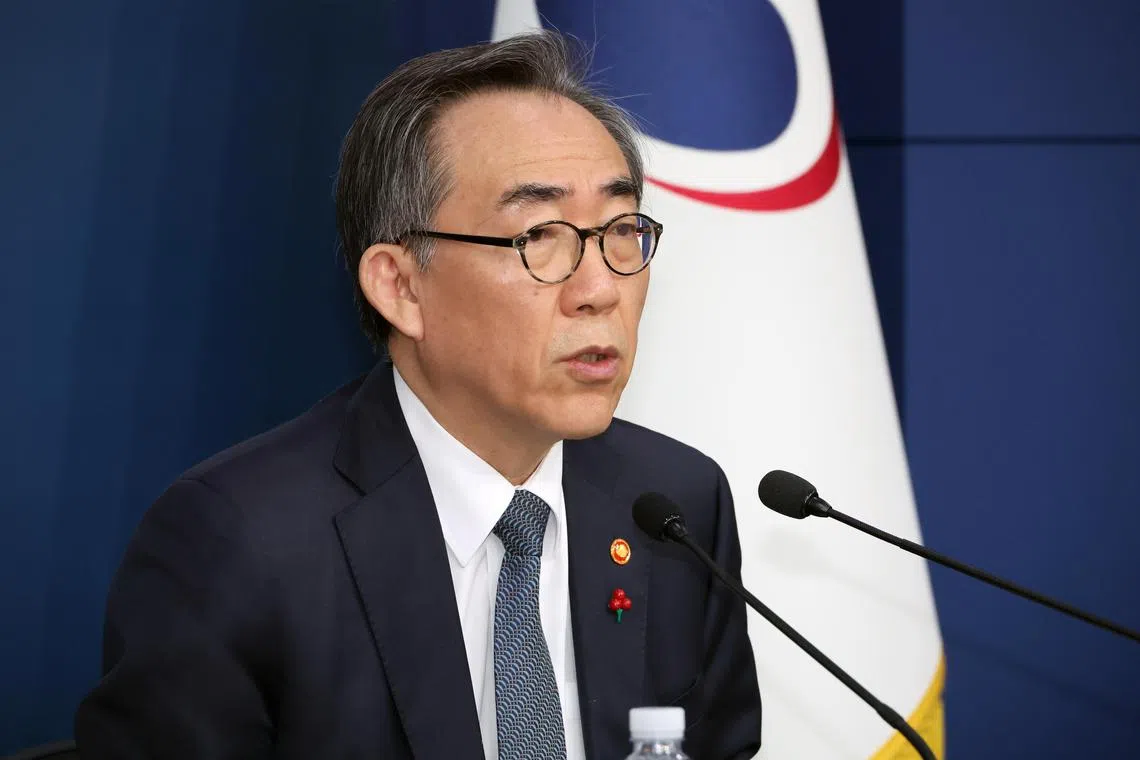 epa11777975 South Korean Foreign Minister Cho Tae-yul  speaks to reporters at the government complex in Seoul, South Korea, 15 December 2024, on South Korea's foreign affairs policy following the parliamentary passage of a motion to impeach President Yoon Suk Yeol over his botched martial law declaration.  EPA-EFE/YONHAP SOUTH KOREA OUT