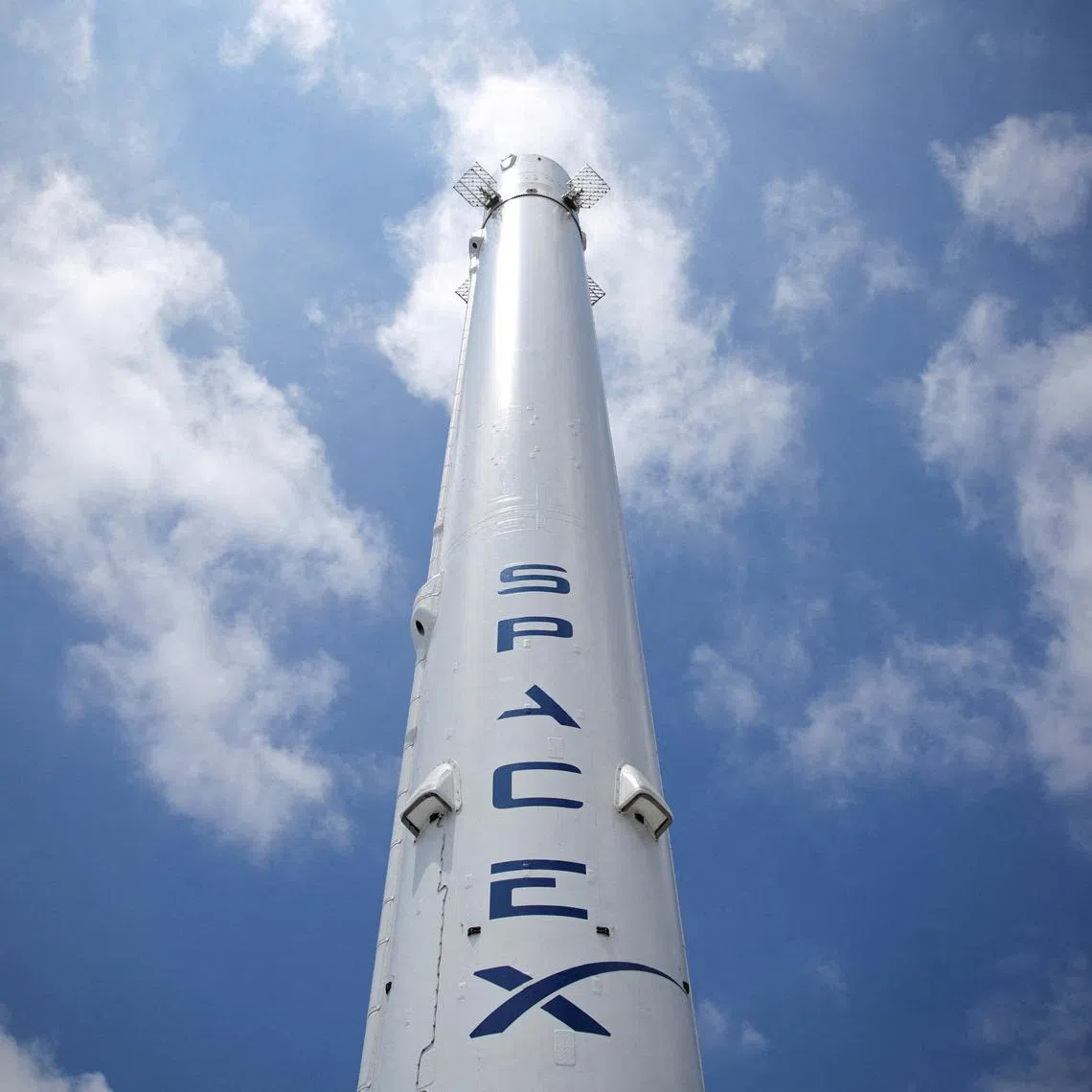 FILE PHOTO: SpaceX headquarters is shown in Hawthorne, California, U.S. June 5, 2025. REUTERS/Daniel Cole/File Photo